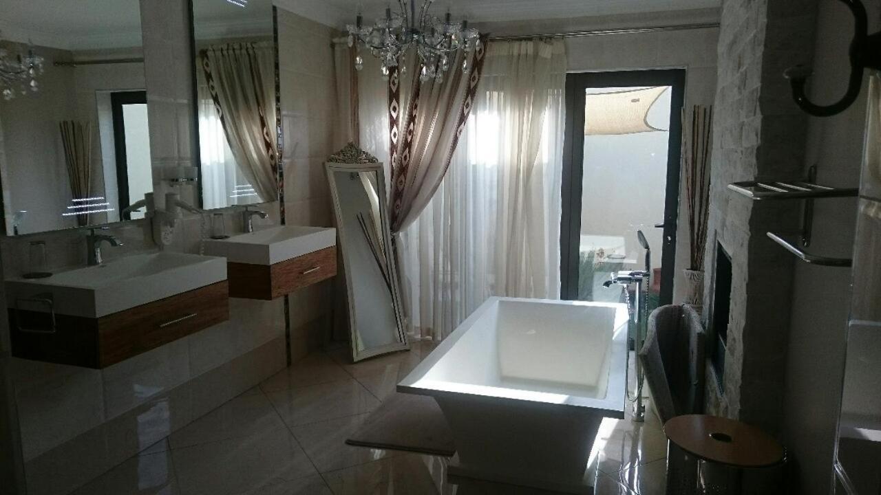 Eagle Rock Executive Guest House 켐턴파크 외부 사진
